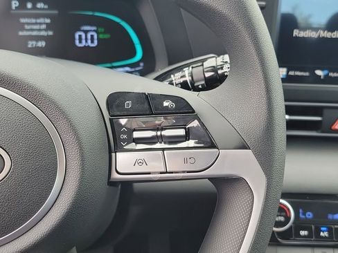 New 2026 Hyundai Elantra Hybrid FWD image 8