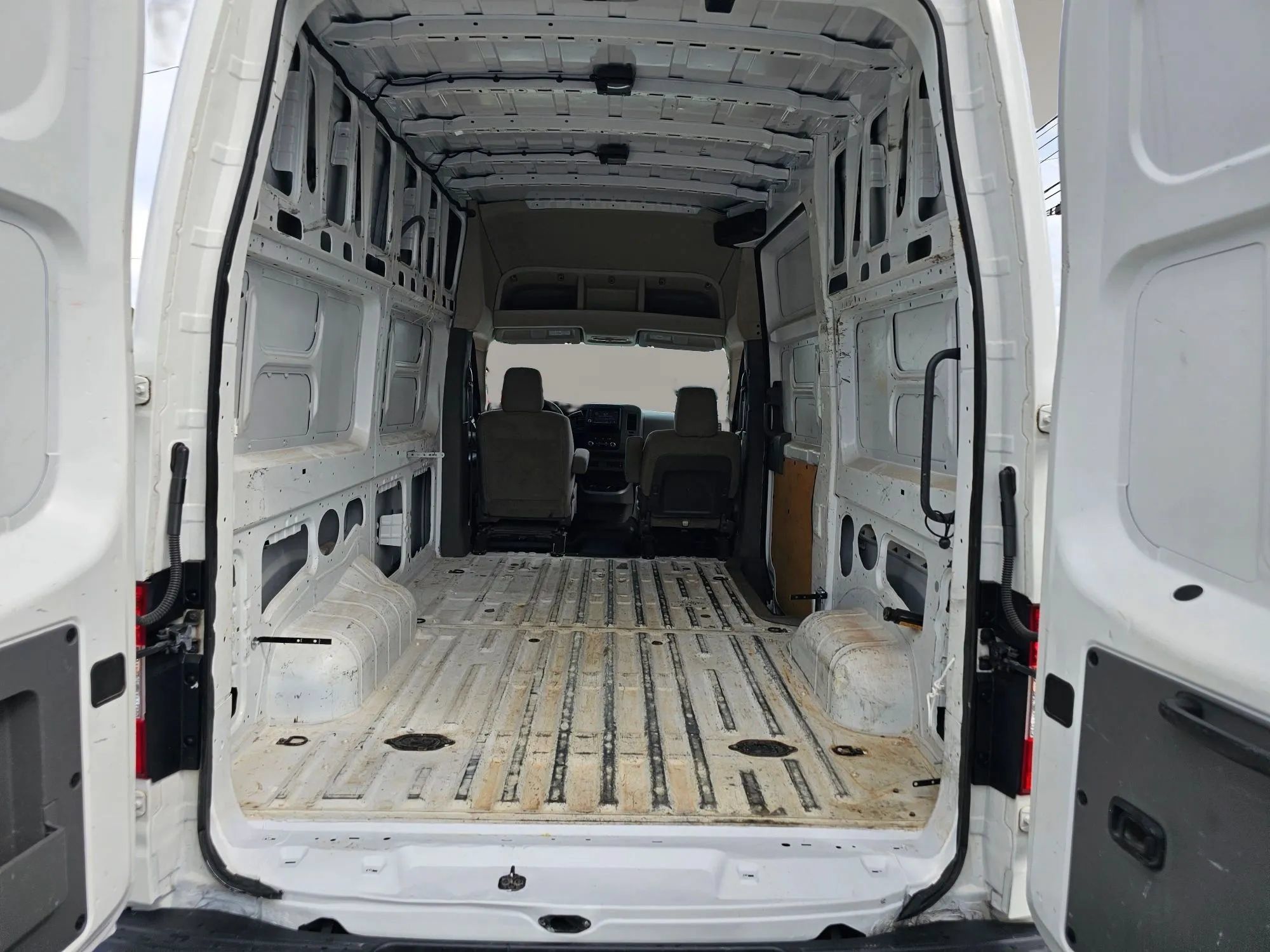 Used 2021 Nissan NV 2500 S RWD image 12