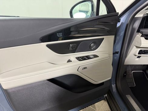 New 2026 Lincoln Nautilus Premier w/ Equipment Group 102A AWD/4WD image 16