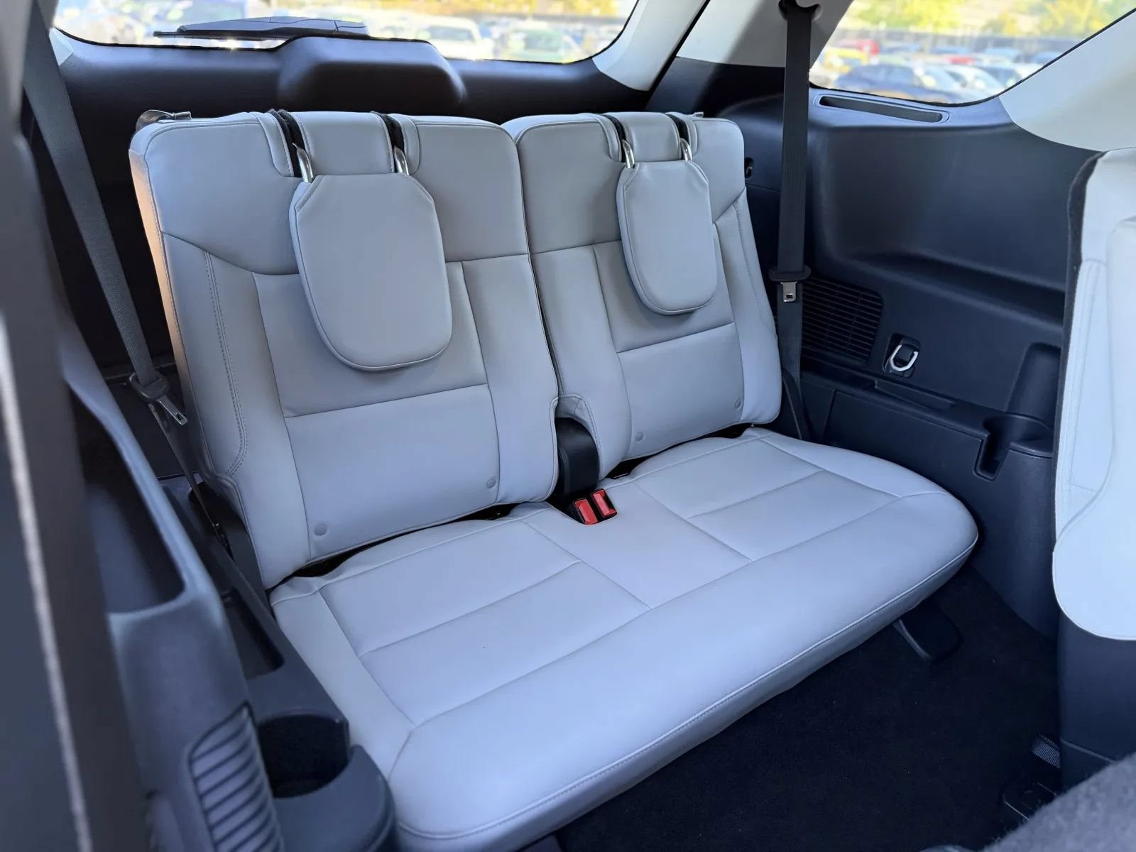 Used 2025 Ford Explorer Platinum w/ LUX Leather Package AWD/4WD image 36