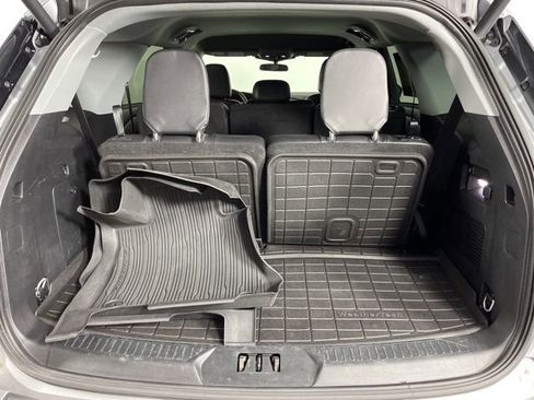 Used 2023 Ford Explorer XLT w/ Equipment Group 202A image 45