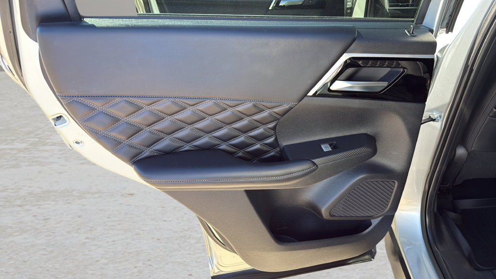 Used 2022 Mitsubishi Outlander SEL AWD/4WD image 14