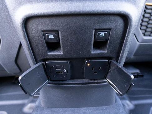 Used 2023 Ford Bronco Badlands image 34