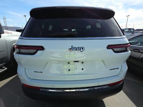 Used 2023 Jeep Grand Cherokee L Limited w/ Trailer Tow Group (B) AWD/4WD image 3