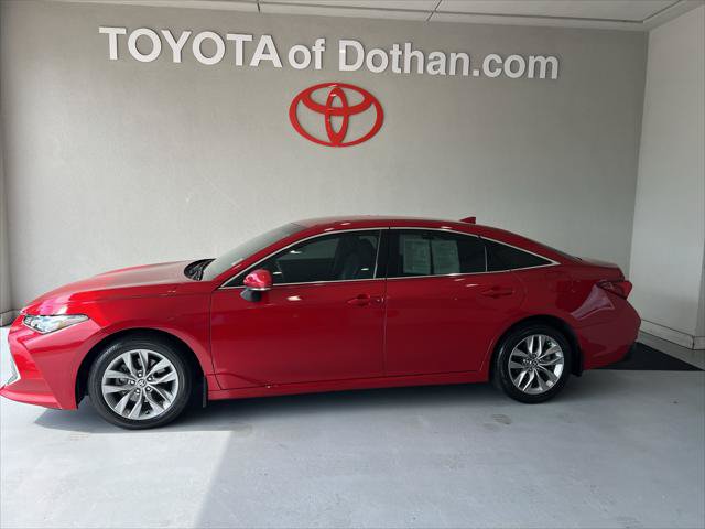 Certified 2022 Toyota Avalon XLE FWD image 1