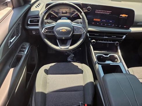 New 2026 Chevrolet Traverse LT w/ Enhanced Driving Package image 9