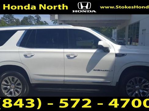 Used 2024 GMC Yukon Denali w/ Advanced Technology Package image 3