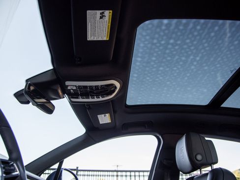 Certified 2026 Porsche Macan image 26