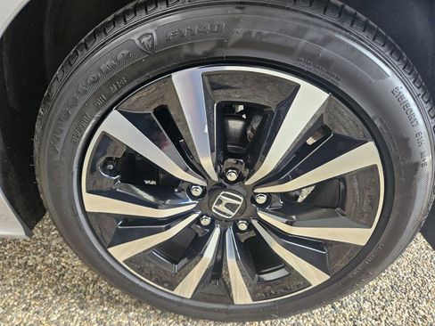 Used 2024 Honda Civic EX image 31