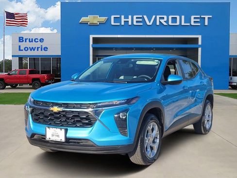 Used 2025 Chevrolet Trax LS w/ LS Convenience Package FWD image 1