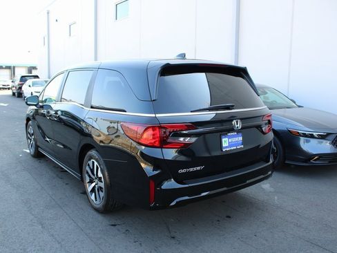 New 2026 Honda Odyssey EX-L image 9