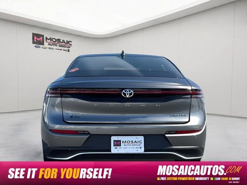 Used 2024 Toyota Crown AWD/4WD image 6