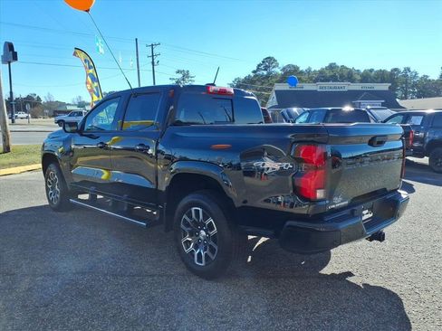 Used 2024 Chevrolet Colorado LT w/ LT Convenience Package III image 19