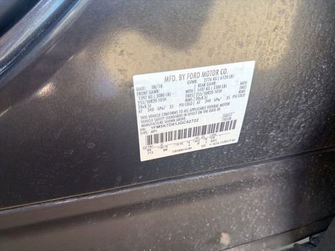 Used 2018 Ford Explorer XLT w/ Equipment Group 202A FWD image 20