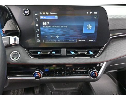 Used 2025 Chevrolet Equinox RS w/ Safety and Technology Package FWD image 22