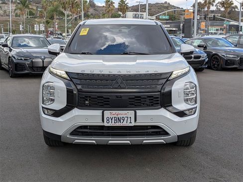 Used 2022 Mitsubishi Outlander SE image 4