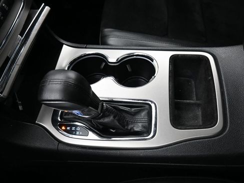 Used 2017 Jeep Grand Cherokee Altitude image 21