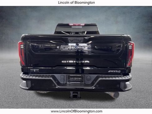 Used 2024 GMC Sierra 2500 AT4 w/ AT4 Premium Plus Package AWD/4WD image 6
