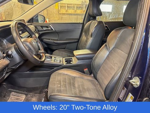 Used 2024 Mitsubishi Outlander SE image 10