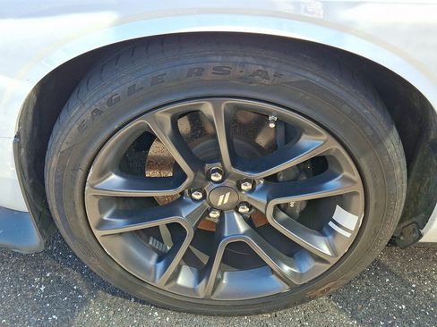 Used 2021 Dodge Challenger R/T Scat Pack RWD image 4