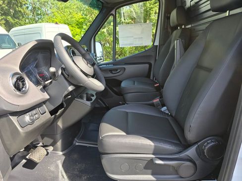 New 2025 Mercedes-Benz Sprinter 2500 image 16