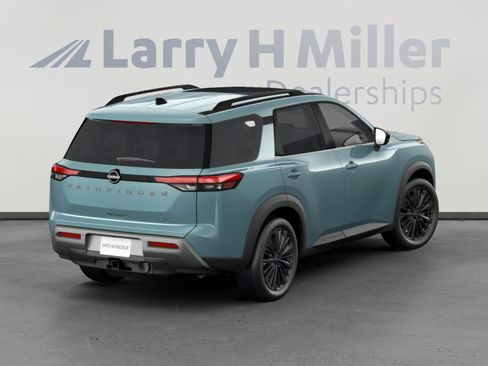 New 2026 Nissan Pathfinder SL w/ SL Premium Package FWD image 5