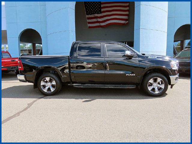 Used 2023 RAM 1500 Laramie AWD/4WD image 2