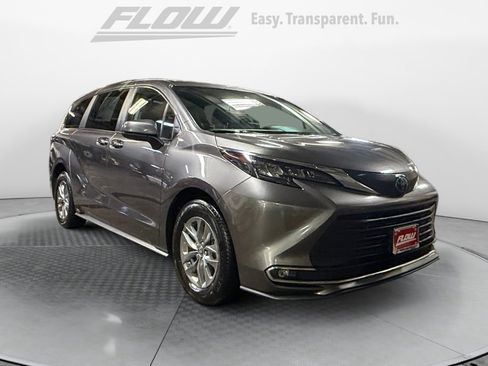 Certified 2024 Toyota Sienna XLE FWD image 1