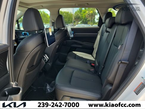 New 2026 Kia Sorento S FWD image 11