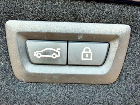 Used 2020 BMW 840i xDrive Convertible image 13