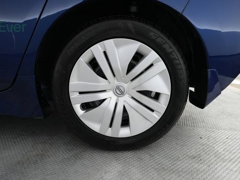 Used 2025 Nissan Leaf S FWD image 9