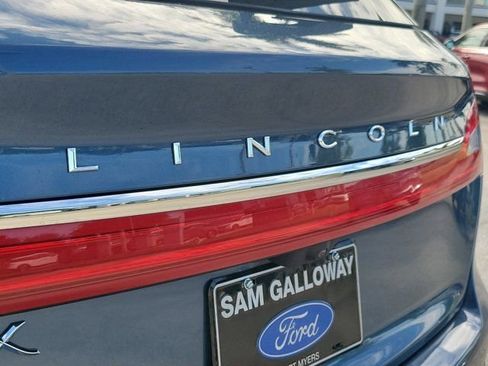 Used 2018 Lincoln MKX Select w/ Select Plus Package FWD image 10