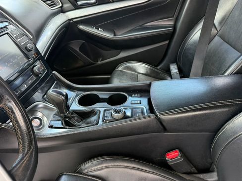 Used 2018 Nissan Maxima FWD image 14