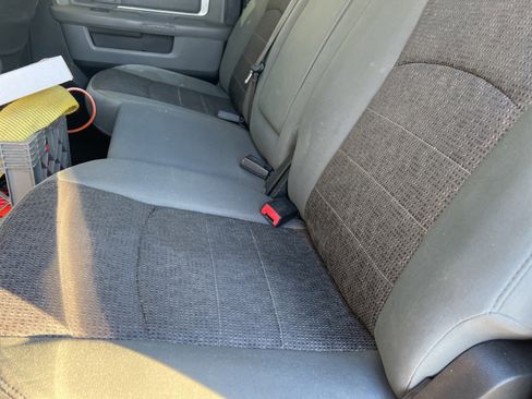 Used 2015 RAM 2500 SLT w/ Luxury Group image 4