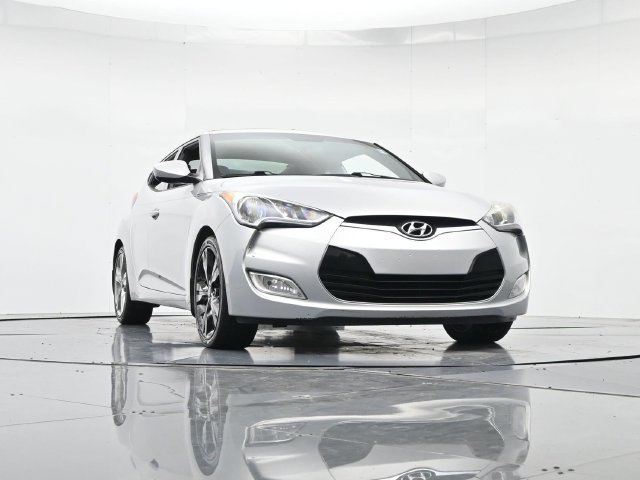 Used 2017 Hyundai Veloster Value Edition FWD image 38