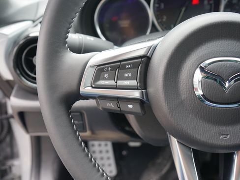 New 2026 MAZDA MX-5 Miata Club w/ Interior Package RWD image 28