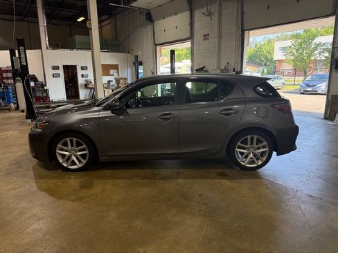 Used 2015 Lexus CT 200h FWD image 8