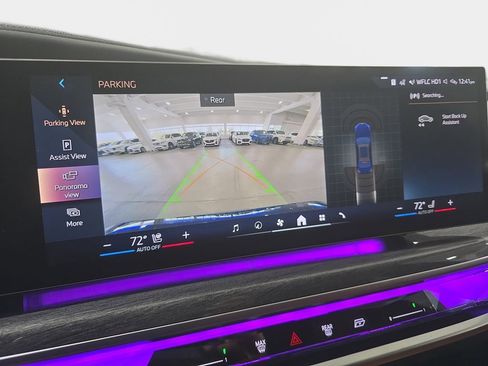 Certified 2023 BMW 760i xDrive AWD/4WD image 21