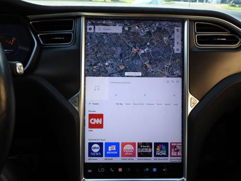 Used 2017 Tesla Model S 75D AWD/4WD image 58