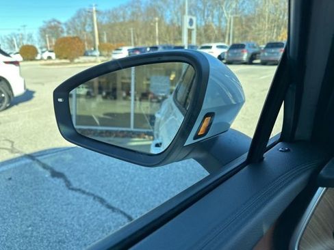 New 2026 Volkswagen Tiguan SEL R-Line image 19