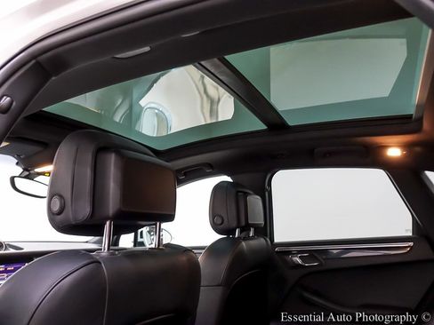 Used 2016 Porsche Macan S w/ Premium Package Plus image 17