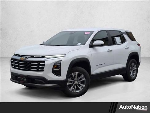 Used 2025 Chevrolet Equinox LT image 1