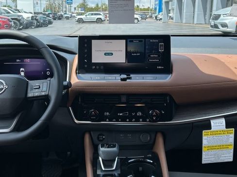 New 2026 Nissan Rogue Platinum AWD/4WD image 22