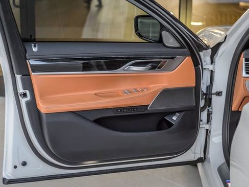 Used 2020 BMW 740i xDrive w/ M Sport Package image 49