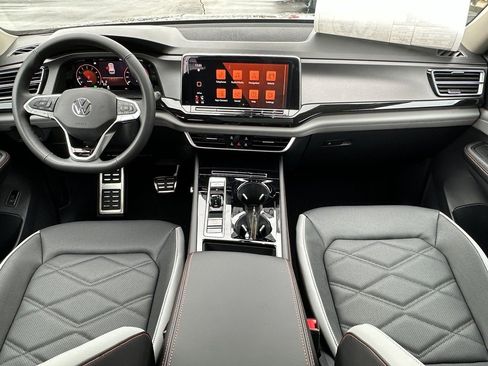 New 2026 Volkswagen Atlas Peak Edition AWD/4WD image 10
