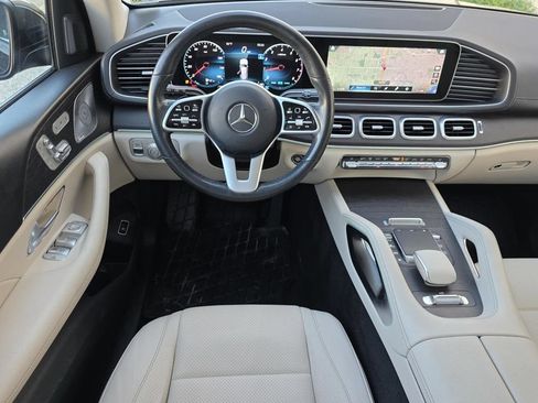 Used 2021 Mercedes-Benz GLS 450 4MATIC image 11