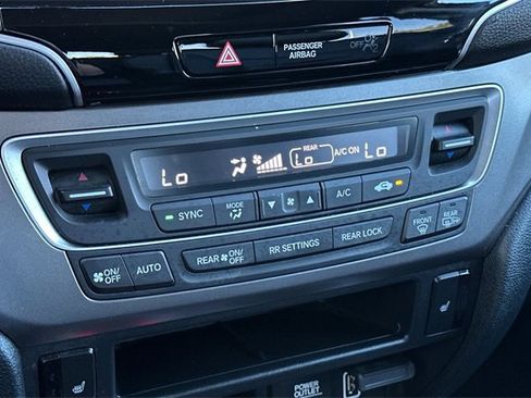 Certified 2022 Honda Pilot Special Edition image 23