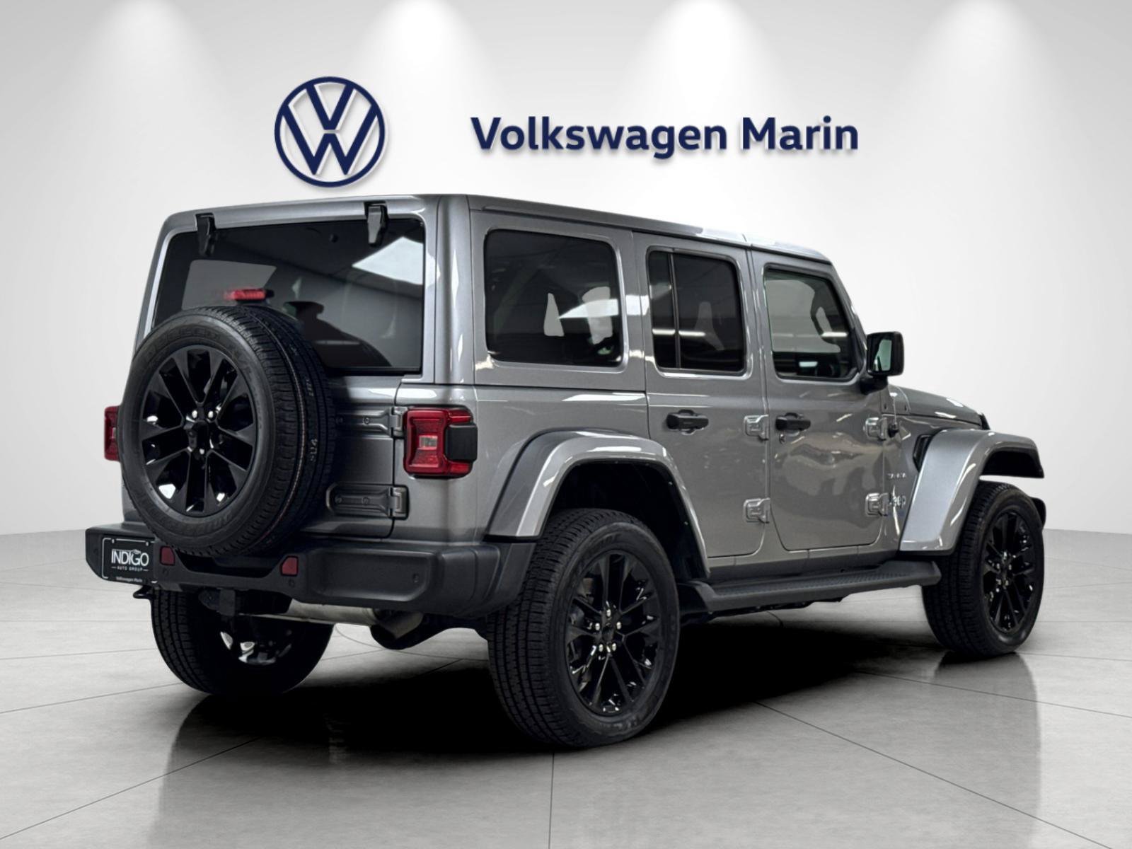 Used 2021 Jeep Wrangler Unlimited Sahara w/ Cold Weather Group AWD/4WD image 5