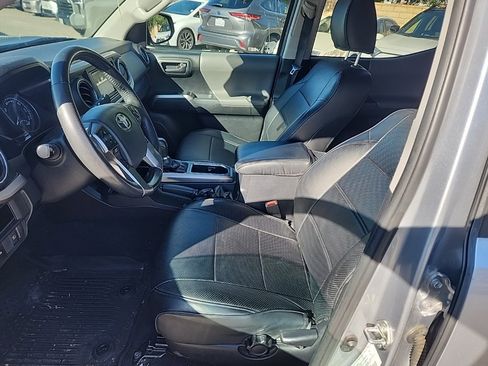Certified 2019 Toyota Tacoma SR5 image 10