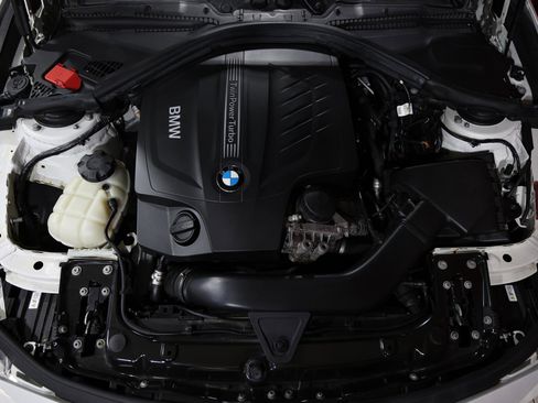 Used 2013 BMW 335i Sedan image 25